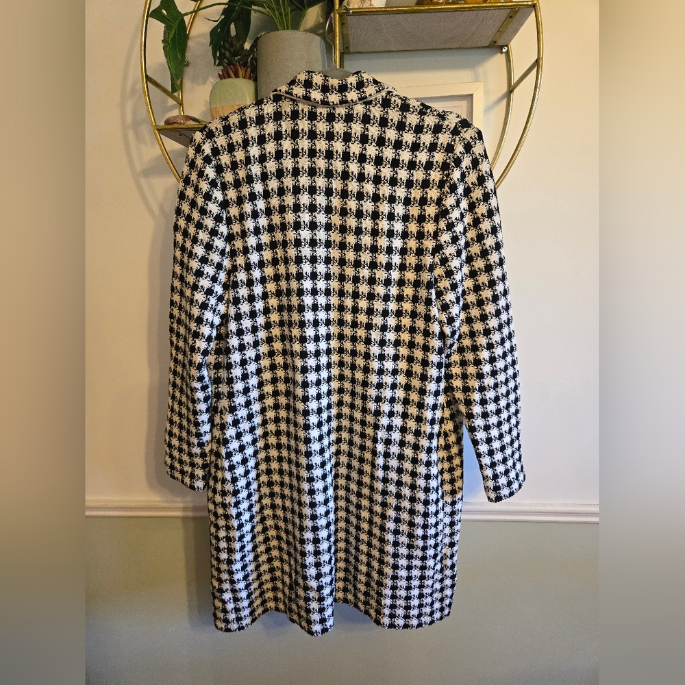 Vintage St. John Houndstooth Long Coat - Picture 2 of 4